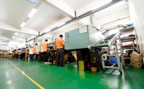 導致(zhì)雙色模具注(zhù)塑加工開裂的因素有哪些?