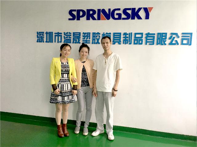 塑料注塑加工行業麵臨著（zhe）新的節能環保問題